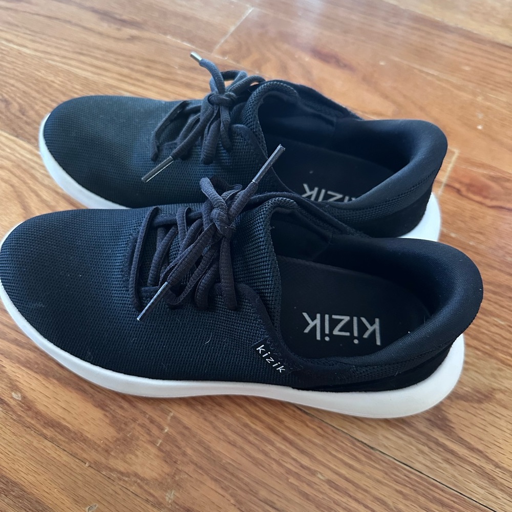 Kizik Women's Black Athletic Shoes 8W